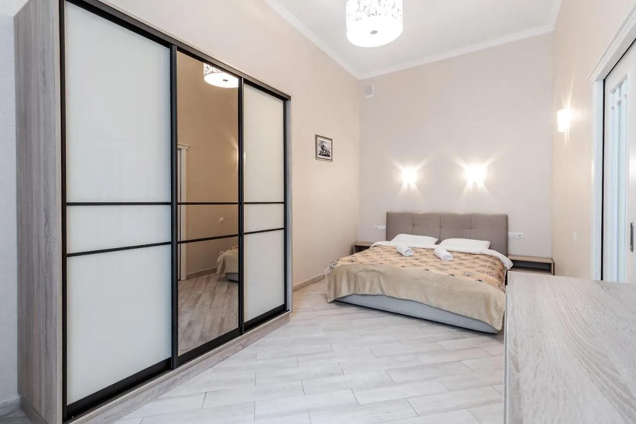 Nikolaj Kopernikus Apartment Λβιβ